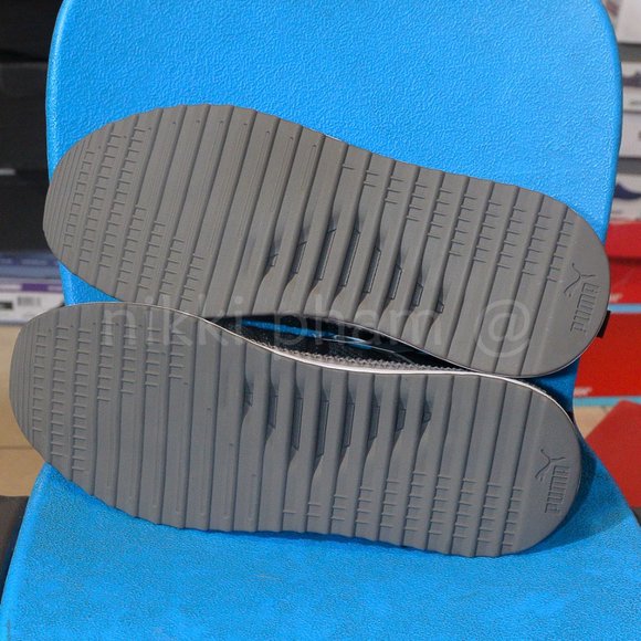 Puma Pacer Next Apex in black main image 5